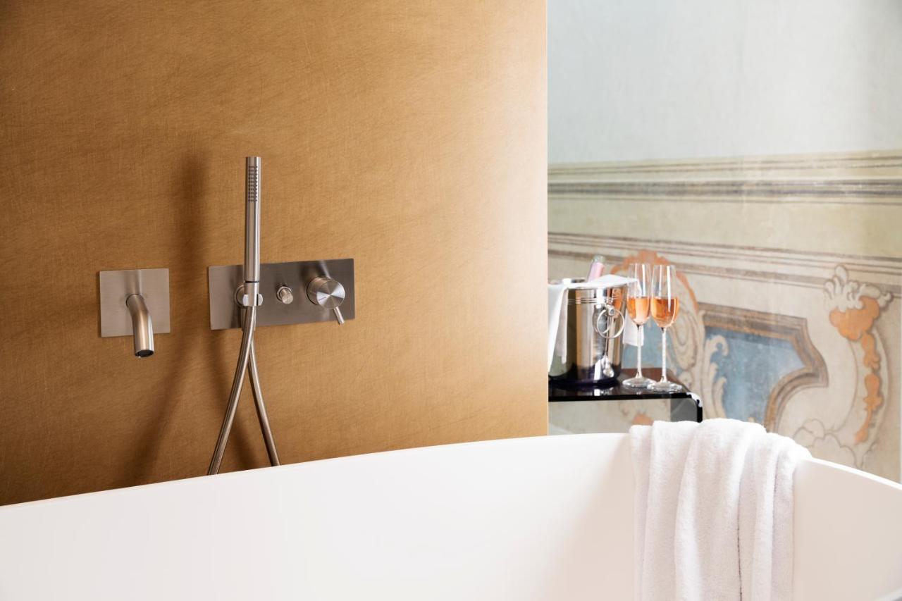 אורבינו Palazzo Giusti Suites And Spa מראה חיצוני תמונה